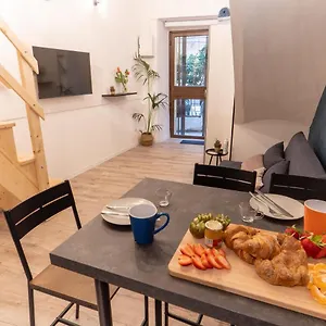 https://casacece-kalsa.palermohotels.org